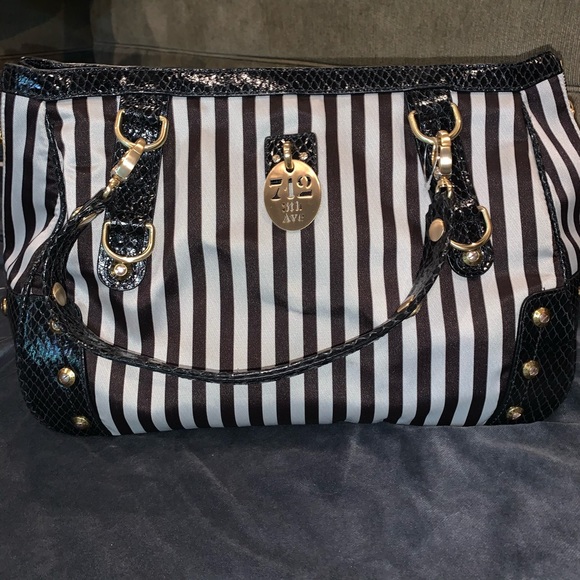 Henri Bendel Bag - Picture 2 of 5